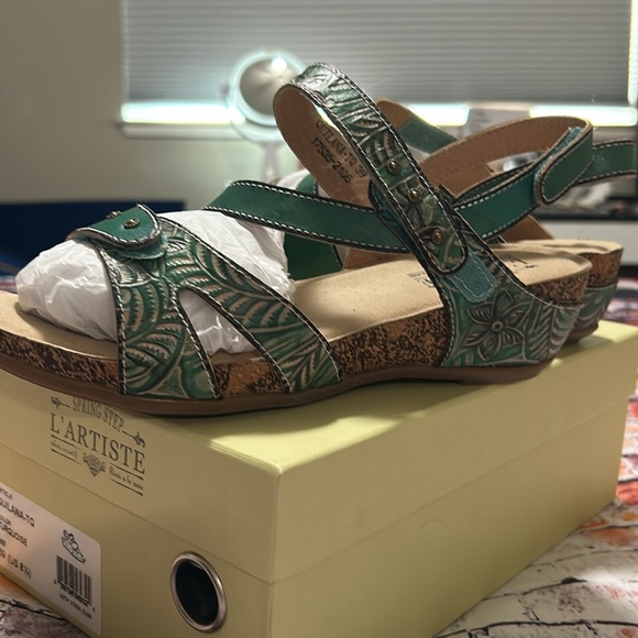 L’ Artiste Quilana NEW in Box Size 39 Teal - Picture 3 of 14
